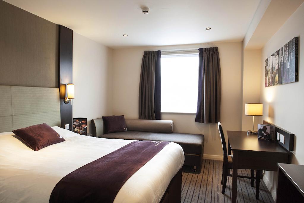 Premier Inn Bath City Centre 客房 照片
